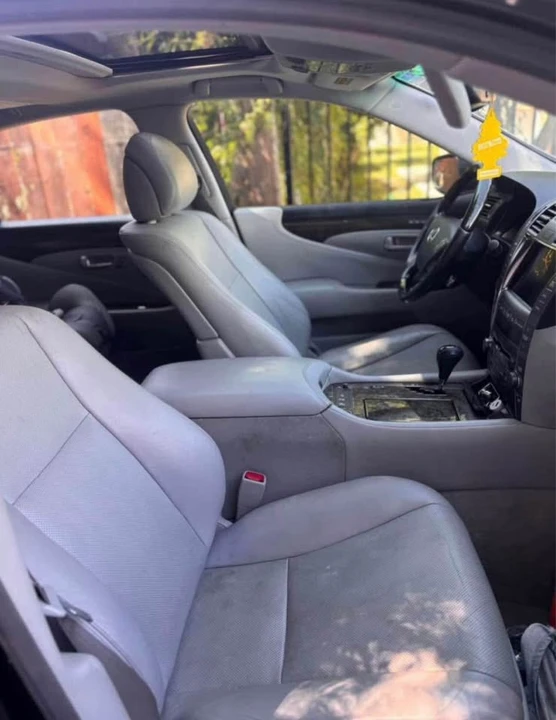 2007 Lexus LS 4th Gen - Image 4 of 8
