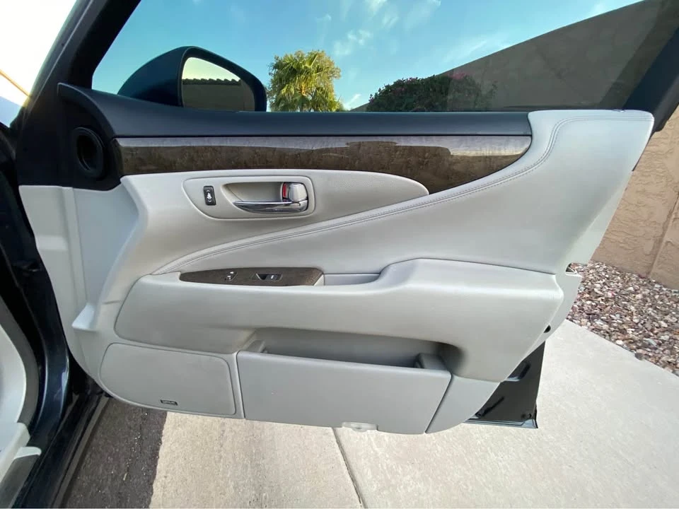 2007 Lexus LS 4th Gen - Image 14 of 20