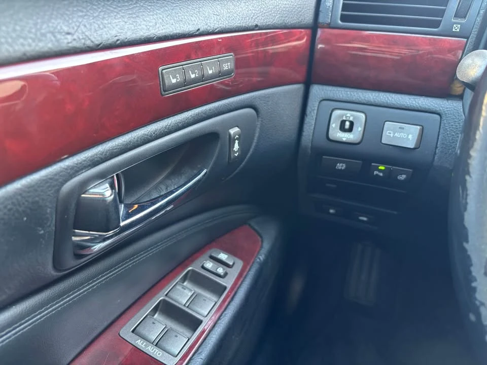 2007 Lexus LS 4th Gen - Image 12 of 15