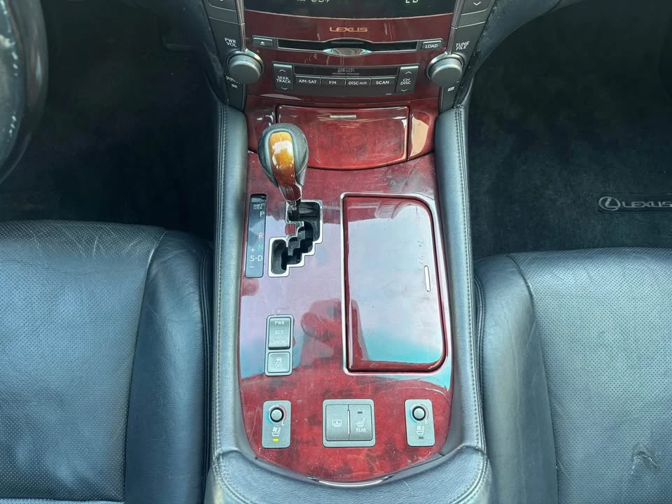 2007 Lexus LS 4th Gen - Image 15 of 15