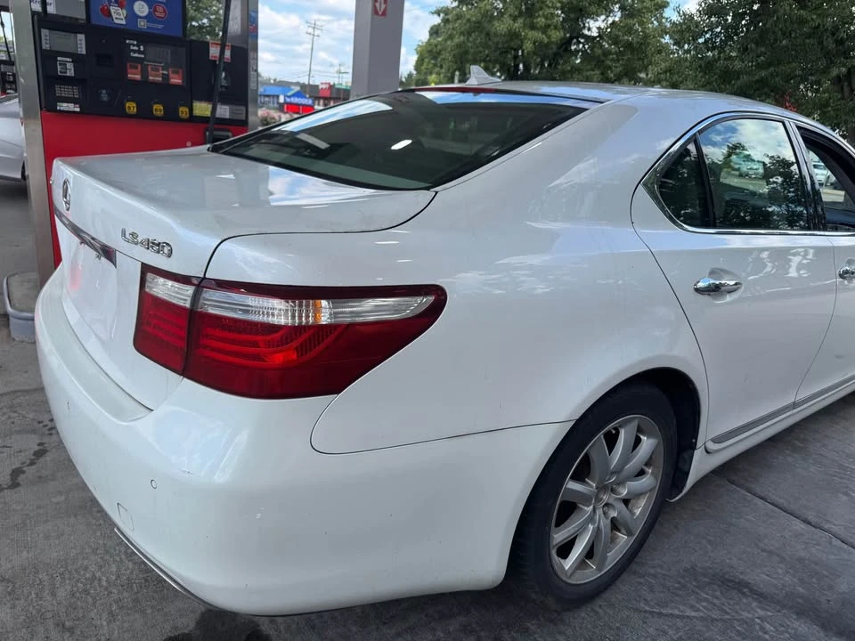 2007 Lexus LS 4th Gen - Image 2 of 15