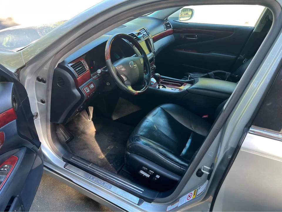 2007 Lexus LS 4th Gen - Image 5 of 13