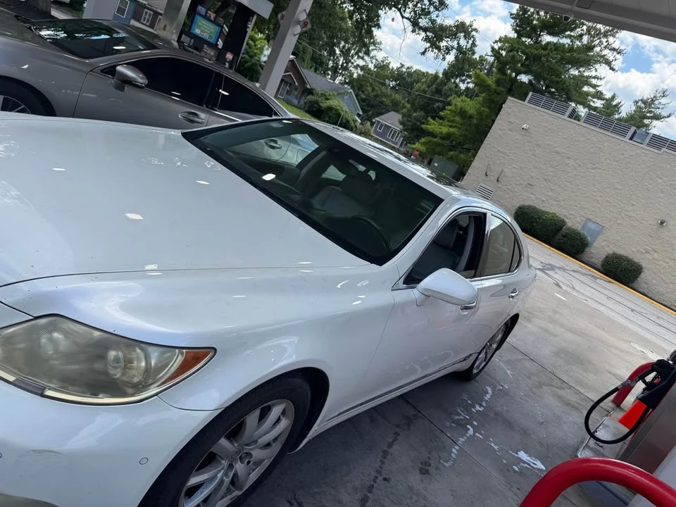 2007 Lexus LS 4th Gen - Image 13 of 15