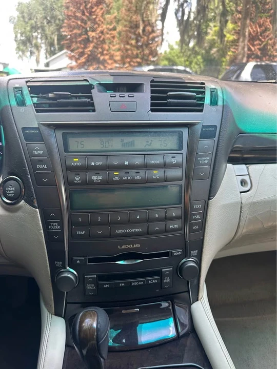 2007 Lexus LS 4th Gen - Image 18 of 18