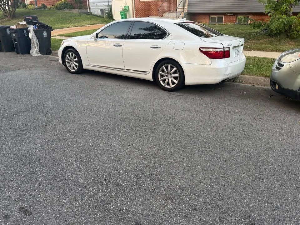 2007 Lexus LS 4th Gen - Image 3 of 10
