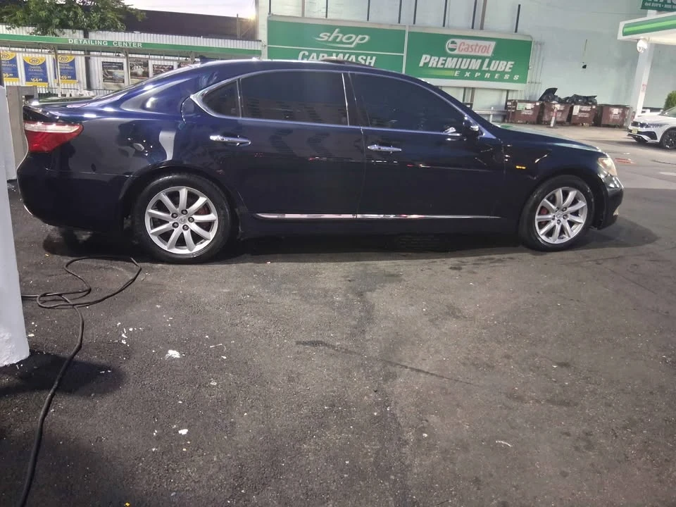 2007 Lexus LS 4th Gen - Image 2 of 7