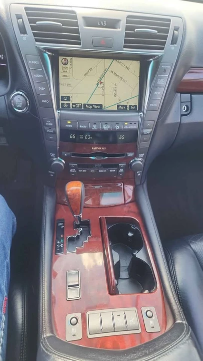 2007 Lexus LS 4th Gen - Image 10 of 11