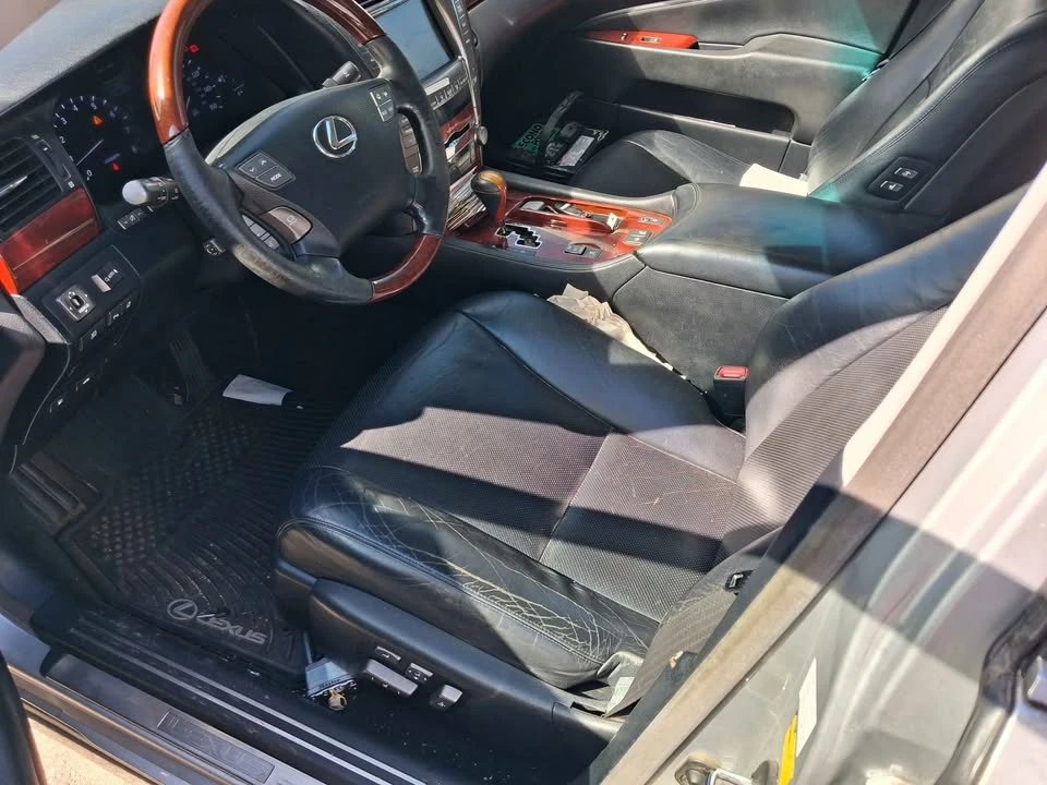 2007 Lexus LS 4th Gen - Image 4 of 6