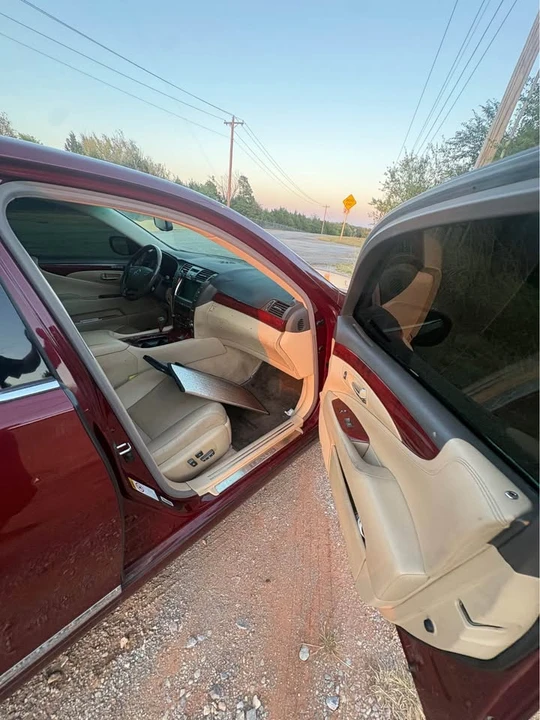 2007 Lexus LS 4th Gen - Image 11 of 12
