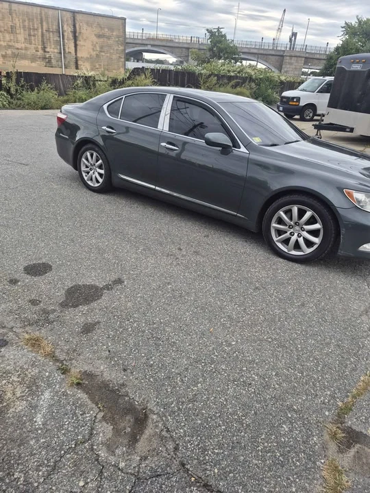 2007 Lexus LS 4th Gen - Image 3 of 6