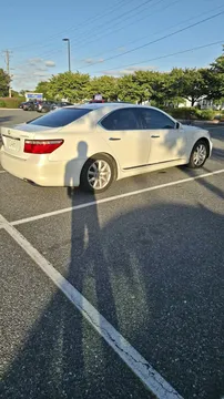 2007 Lexus LS 460 Sedan 4D