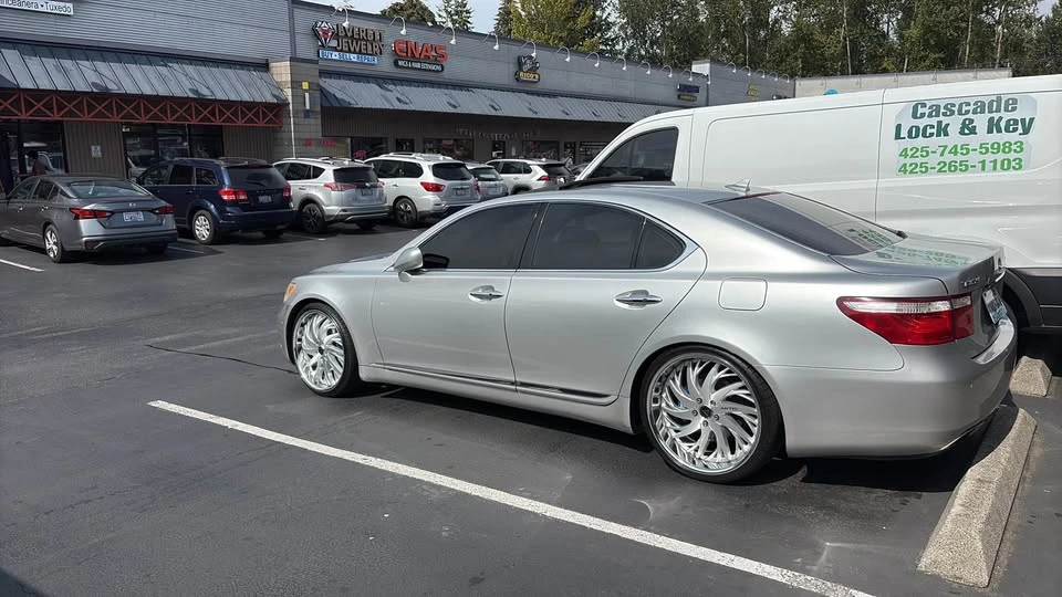 2007 Lexus LS 4th Gen - Image 3 of 6
