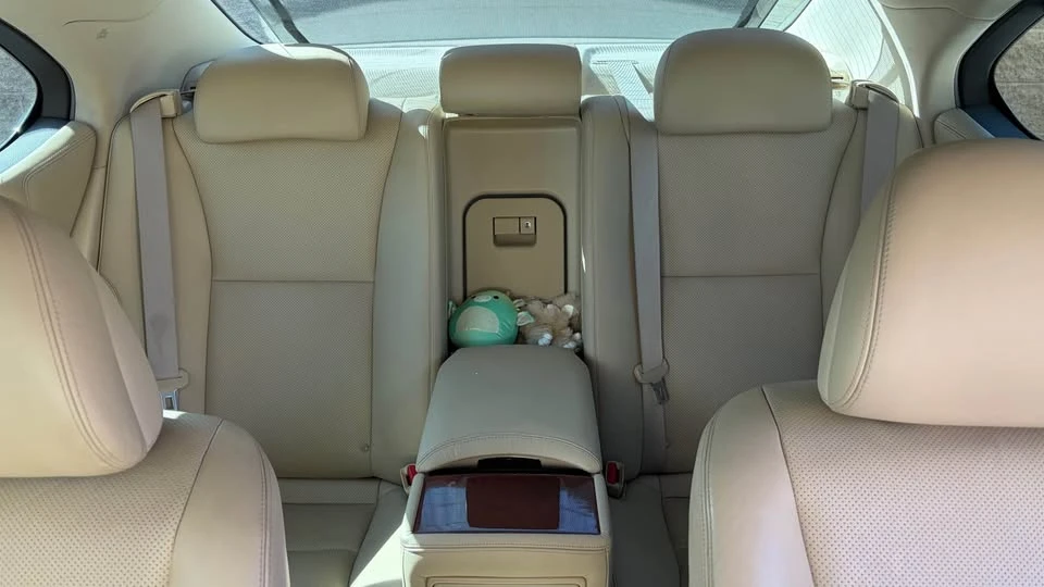2007 Lexus LS 4th Gen - Image 10 of 11