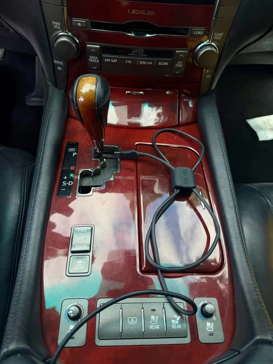 2007 Lexus LS 4th Gen - Image 14 of 17