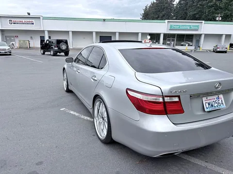 2007 Lexus LS 460 Sedan 4D