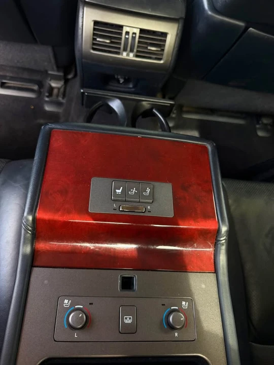 2007 Lexus LS 4th Gen - Image 10 of 17