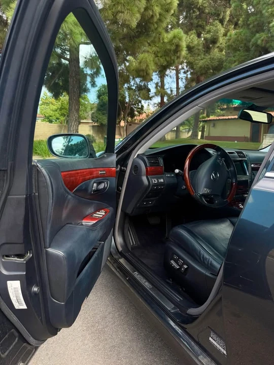 2007 Lexus LS 4th Gen - Image 8 of 17