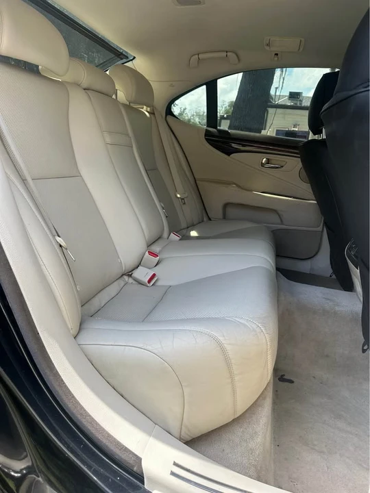 2007 Lexus LS 4th Gen - Image 12 of 18