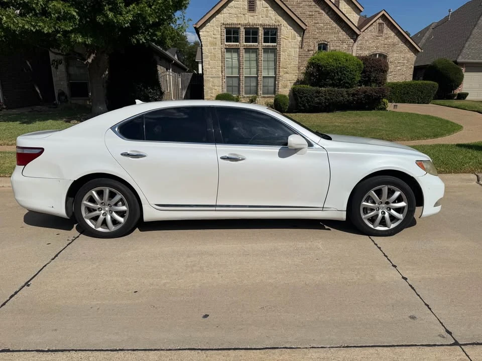 2007 Lexus LS 4th Gen - Image 4 of 15