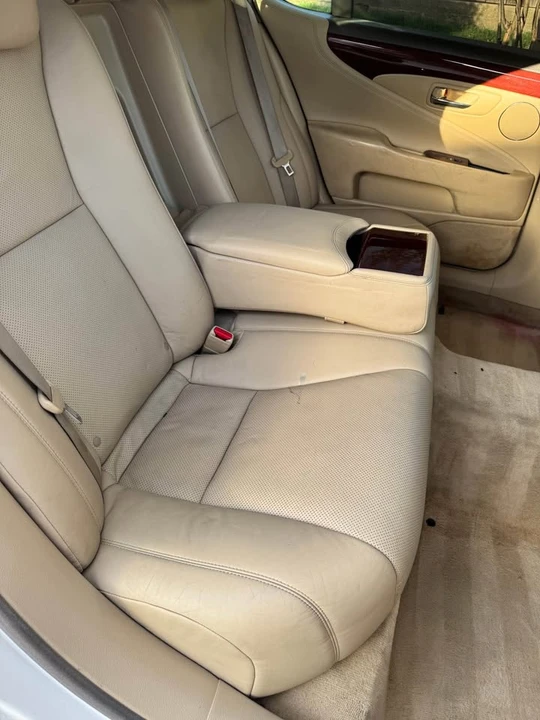 2007 Lexus LS 4th Gen - Image 15 of 15
