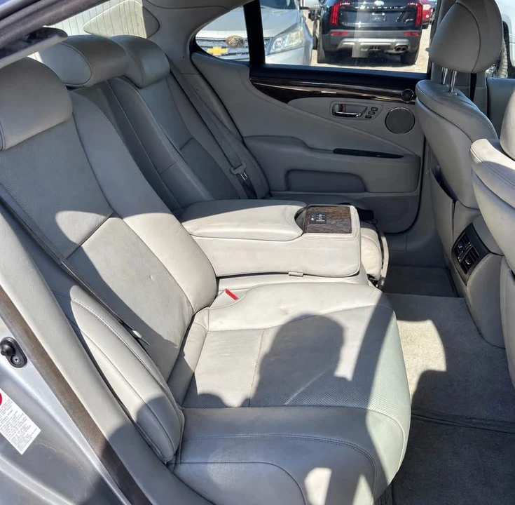 2007 Lexus LS 4th Gen - Image 6 of 8
