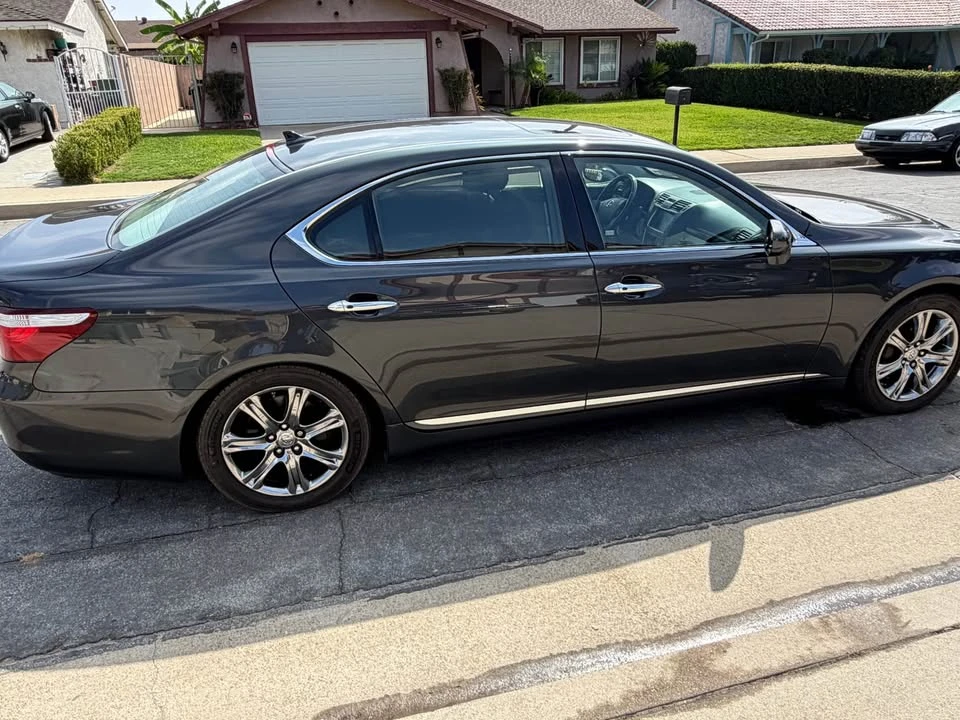 2007 Lexus LS 4th Gen - Image 5 of 7