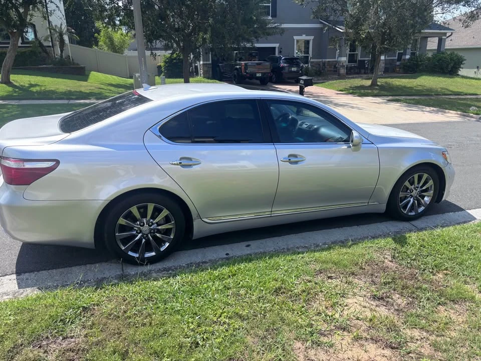 2007 Lexus LS 4th Gen - Image 2 of 6