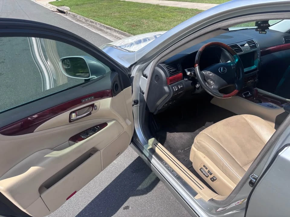 2007 Lexus LS 4th Gen - Image 5 of 6
