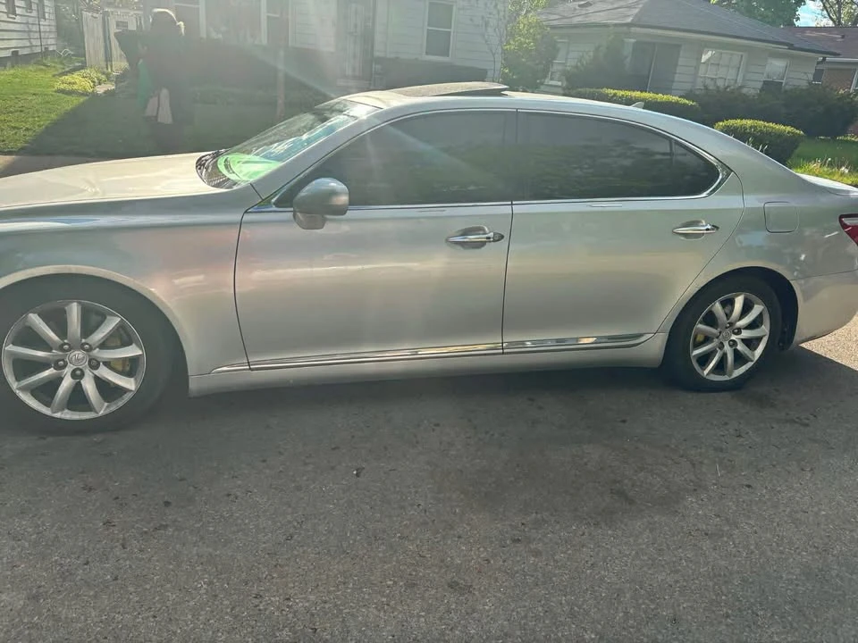 2007 Lexus LS 4th Gen - Image 2 of 5