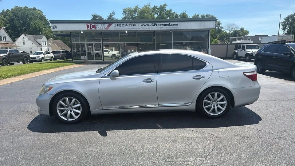 2007 Lexus LS 4th Gen - Image 6 of 14