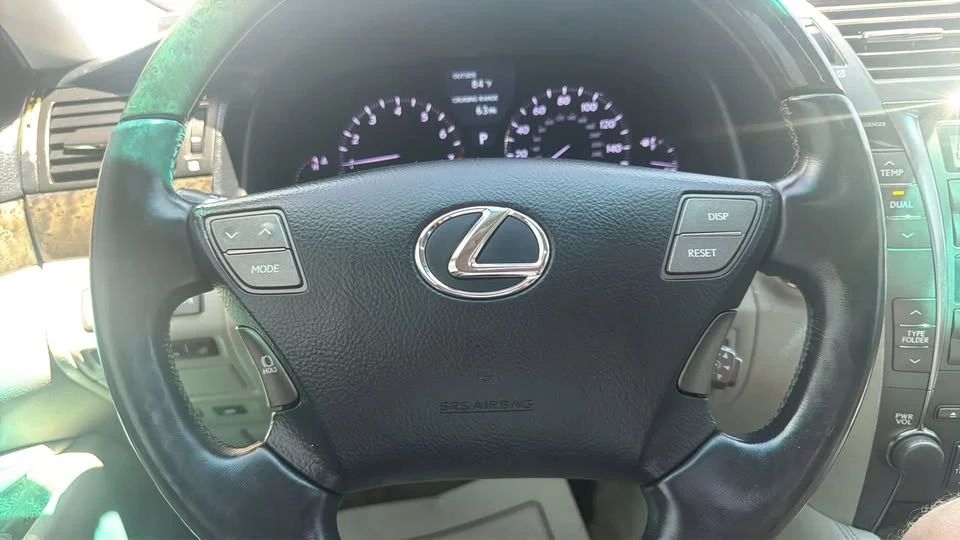 2007 Lexus LS 4th Gen - Image 13 of 14