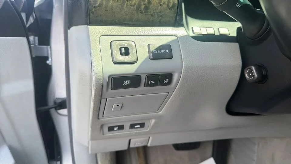 2007 Lexus LS 4th Gen - Image 11 of 14