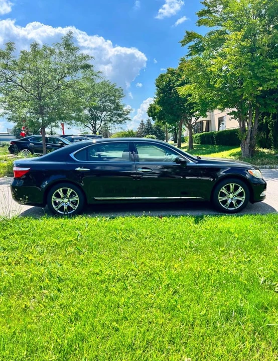 2007 Lexus LS 4th Gen - Image 5 of 9