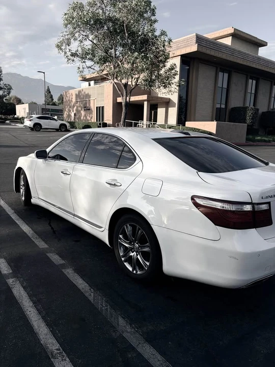 2007 Lexus LS 4th Gen - Image 8 of 18