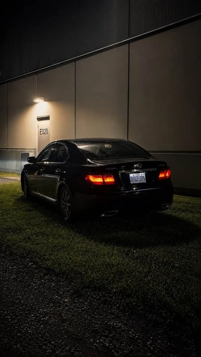 2007 Lexus LS 4th Gen - Image 2 of 14