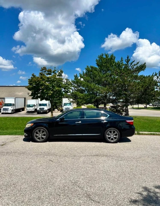2007 Lexus LS 4th Gen - Image 2 of 9