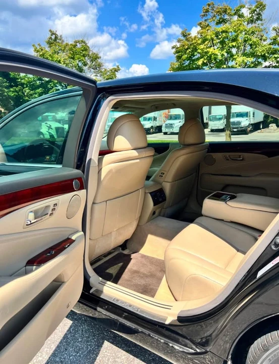 2007 Lexus LS 4th Gen - Image 9 of 9
