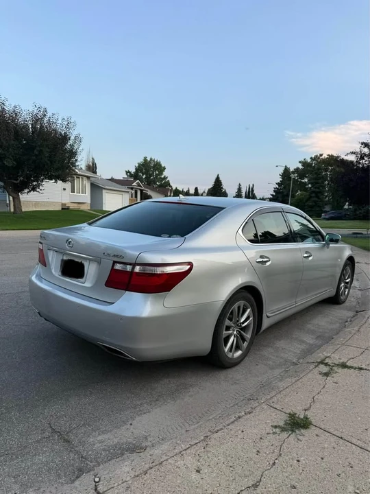 2007 Lexus LS 4th Gen - Image 5 of 9