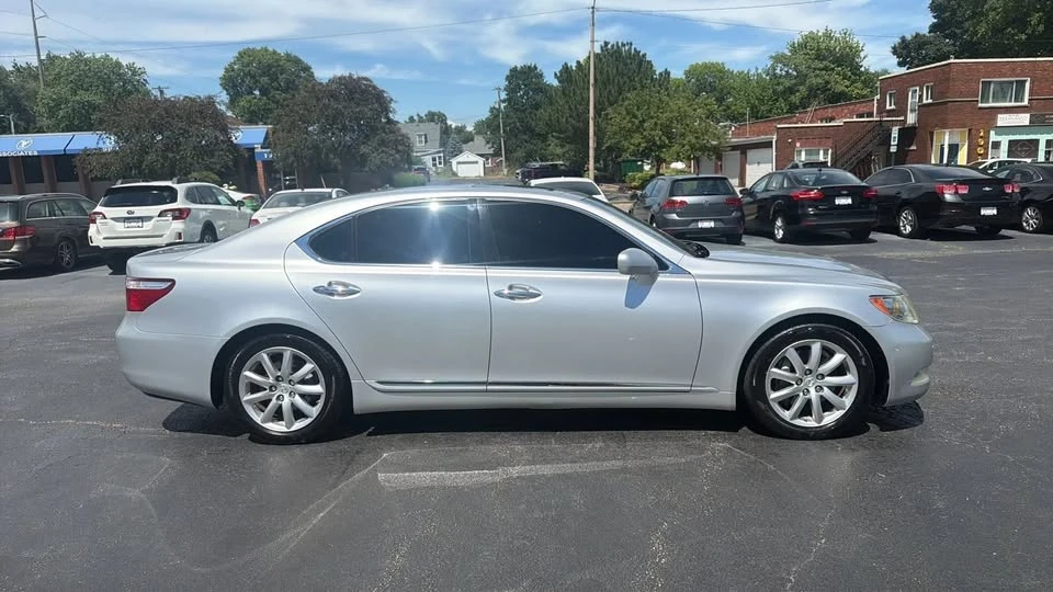 2007 Lexus LS 4th Gen - Image 2 of 14