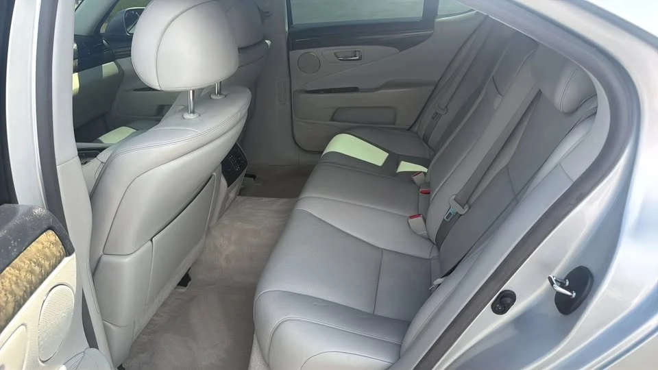 2007 Lexus LS 4th Gen - Image 8 of 14