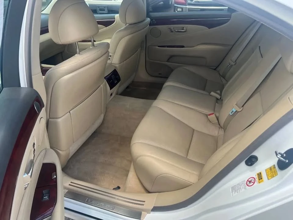 2007 Lexus LS 4th Gen - Image 19 of 20