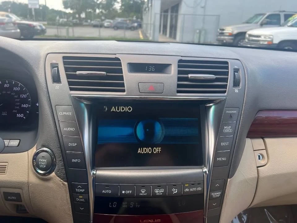 2007 Lexus LS 4th Gen - Image 12 of 20