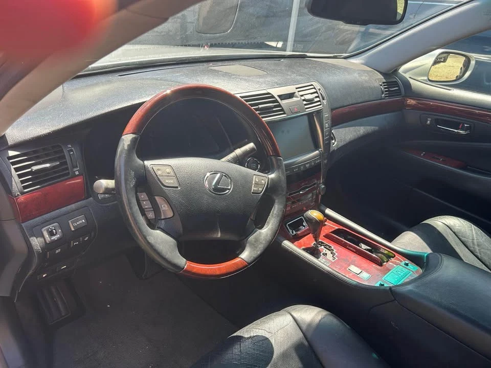 2007 Lexus LS 4th Gen - Image 5 of 7