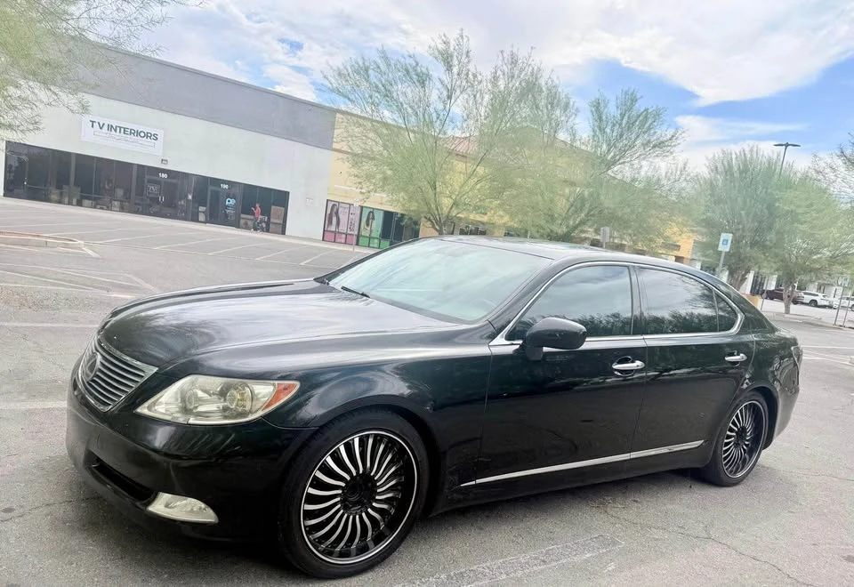 2007 Lexus LS 4th Gen - Image 4 of 10