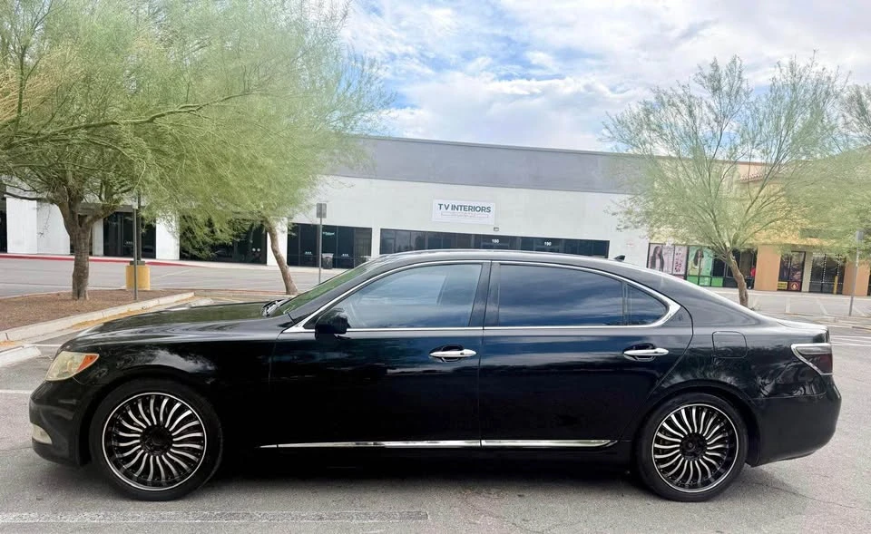 2007 Lexus LS 4th Gen - Image 8 of 10