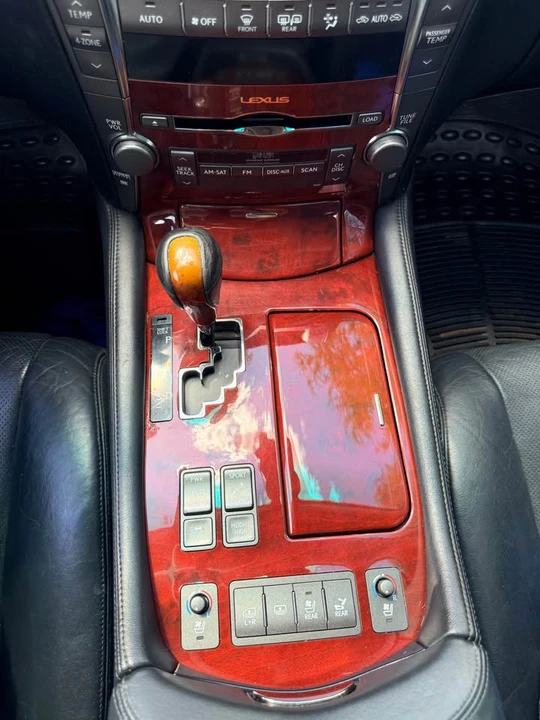 2007 Lexus LS 4th Gen - Image 7 of 15