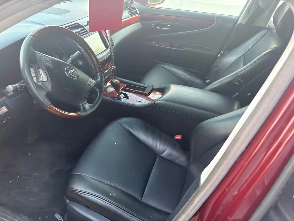 2007 Lexus LS 4th Gen - Image 5 of 7