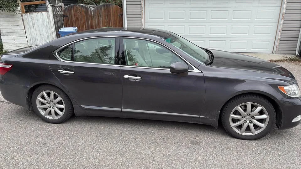 2007 Lexus LS 4th Gen - Image 2 of 7