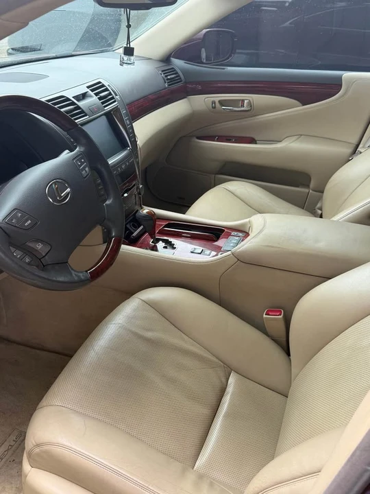 2007 Lexus LS 4th Gen - Image 2 of 10