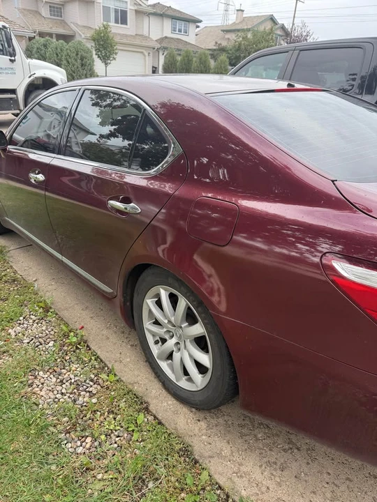 2007 Lexus LS 4th Gen - Image 9 of 10
